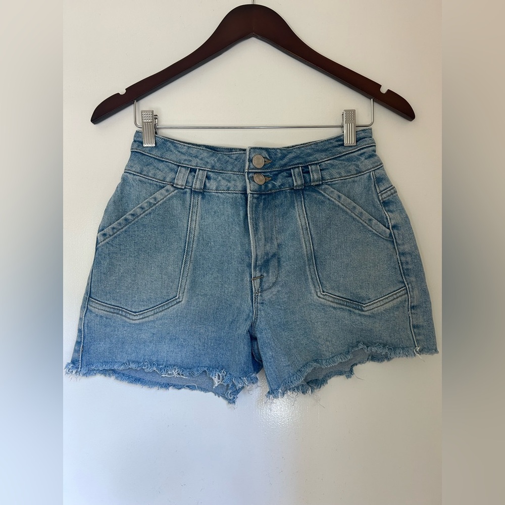 FRAME denim shorts (size 26)